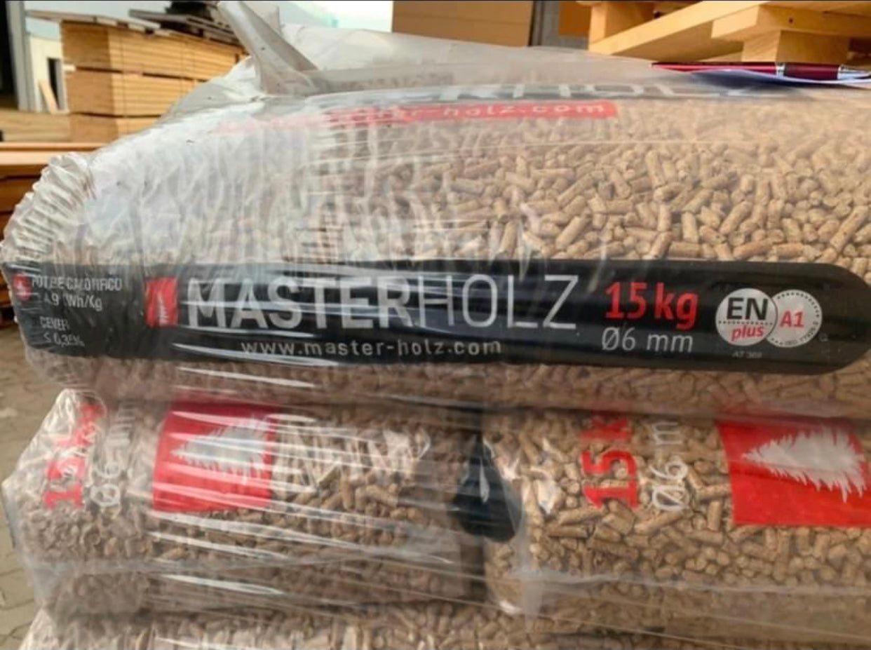 Pellet MASTERHOLZ pedana da 72 sacchi 15kh 180€