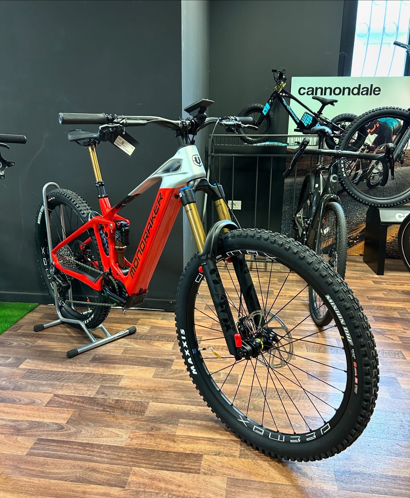 MONDRAKER CRAFTY CARBON RR