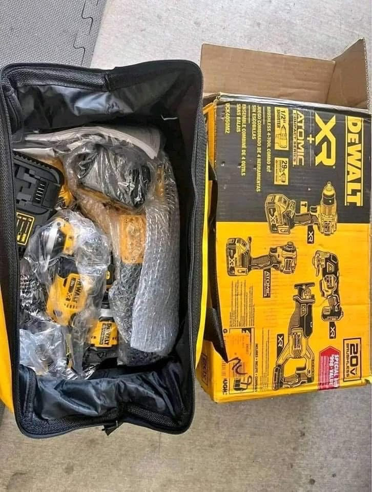 Kit combinazione di utensili elettrici Dewalt 20V MAX 8
Disponibili in vendita al dettaglio e pallet. 64 unità per pallet.